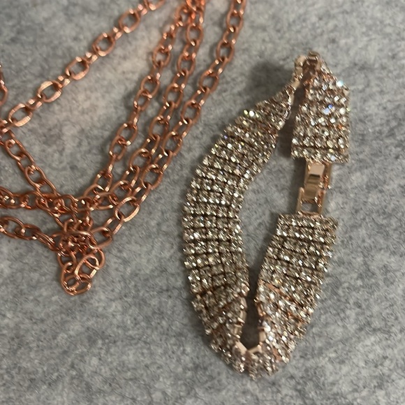 Set of 3, Clutch Bag w/47” Shoulder Chain, Crystal Bracelet & Earrings - Picture 3 of 8